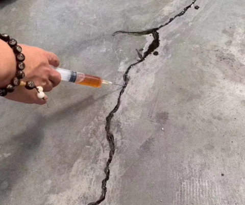 吊罗山乡混凝土裂缝修补技术详解​
